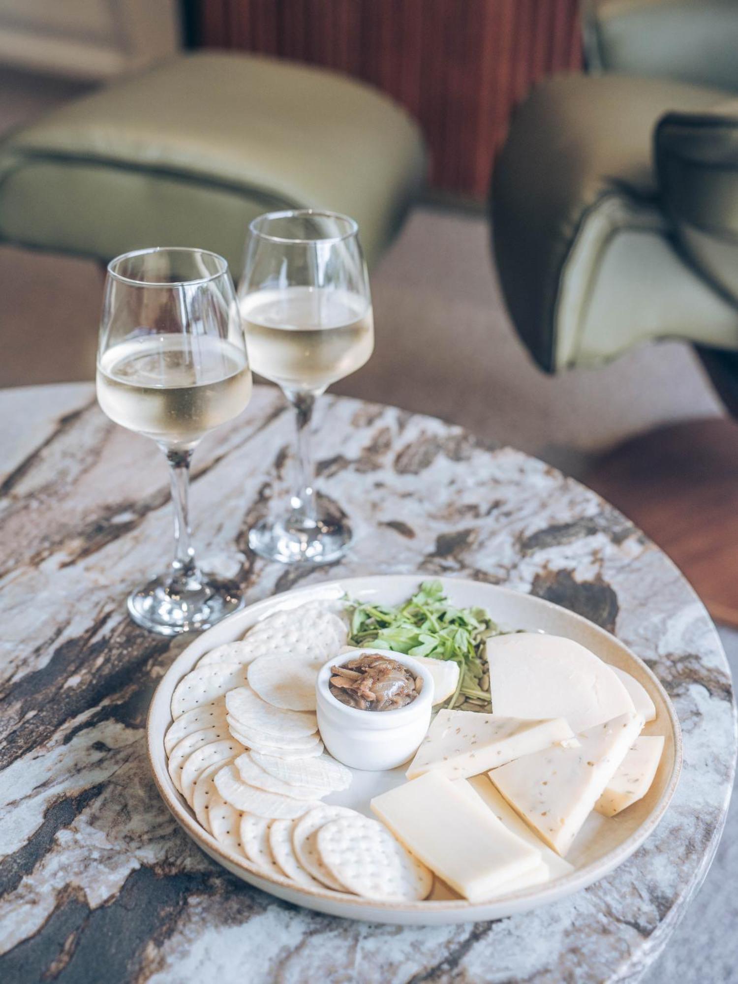 Risby Cove Boutique Hotel Strahan Εξωτερικό φωτογραφία